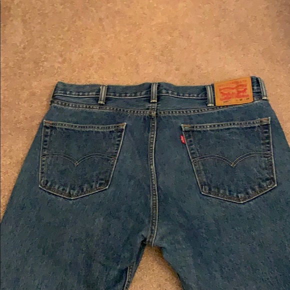 Men’s Levi Jeans - Picture 4 of 6